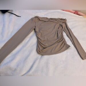 Off shoulder long sleeve